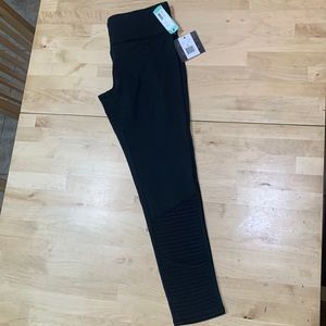 Threads 4 Thought black Diaz Moto Leggings.  XL.  NWT.